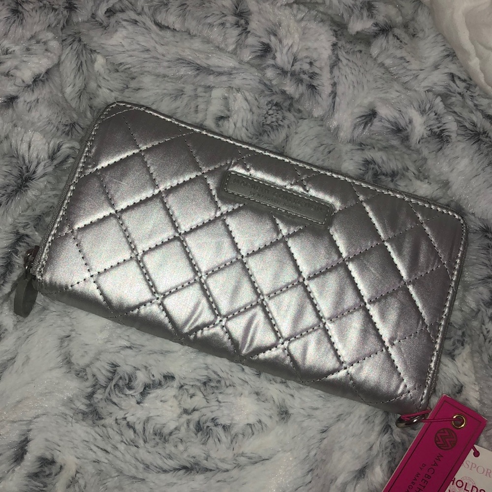 Traveling wallet